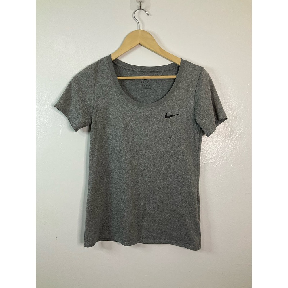 Nike Dri-Fit Size XS Short Sleeve Shirt